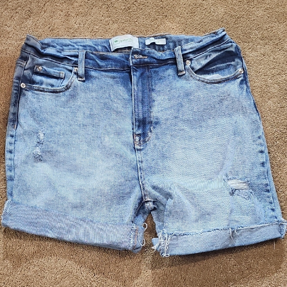 RE Generation By Celebrity PinkBloom Light Blue Jean Shorts